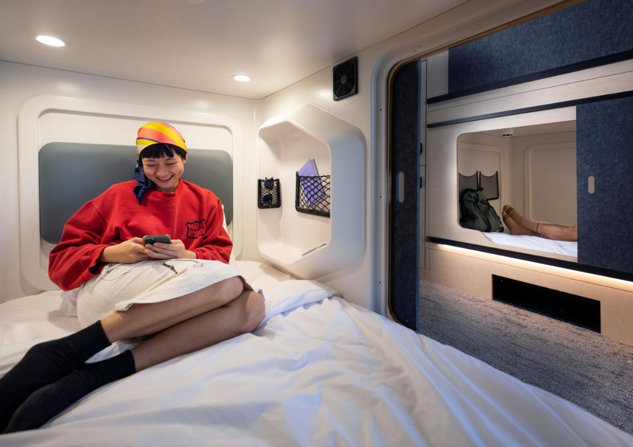 Lylo Auckland Hotel Zewnętrze zdjęcie A capsule hotel room